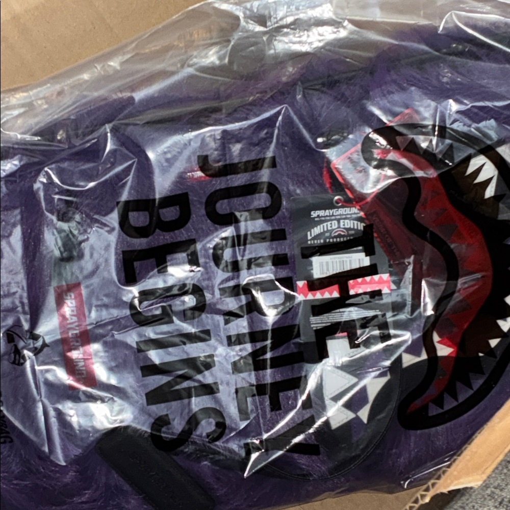 24HR FINAL DROP ⬇️ Sprayground Furzilla Purple shark tote bag - Picture 4 of 4